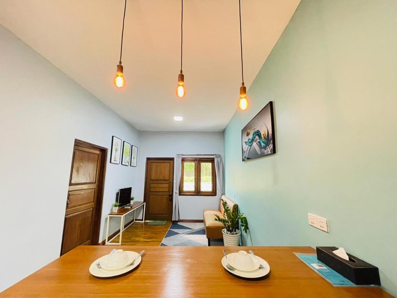 Wh Hotel & Service Apartment Thanlyin Exterior photo