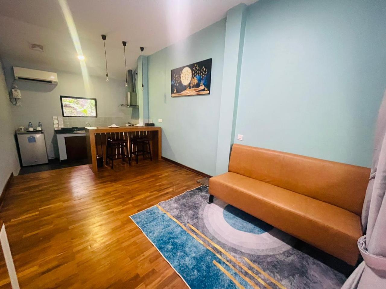 Wh Hotel & Service Apartment Thanlyin Exterior photo