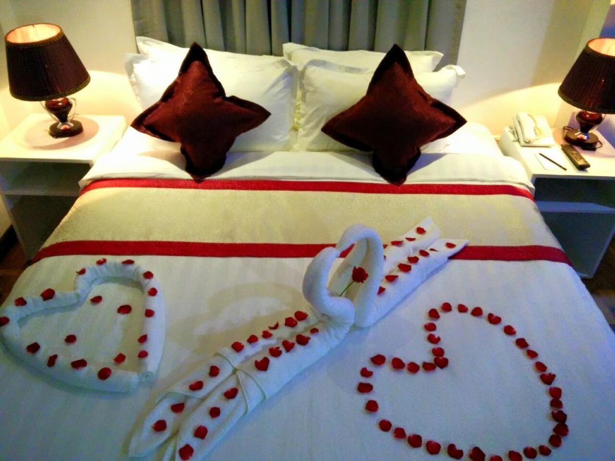 Wh Hotel & Service Apartment Thanlyin Exterior photo
